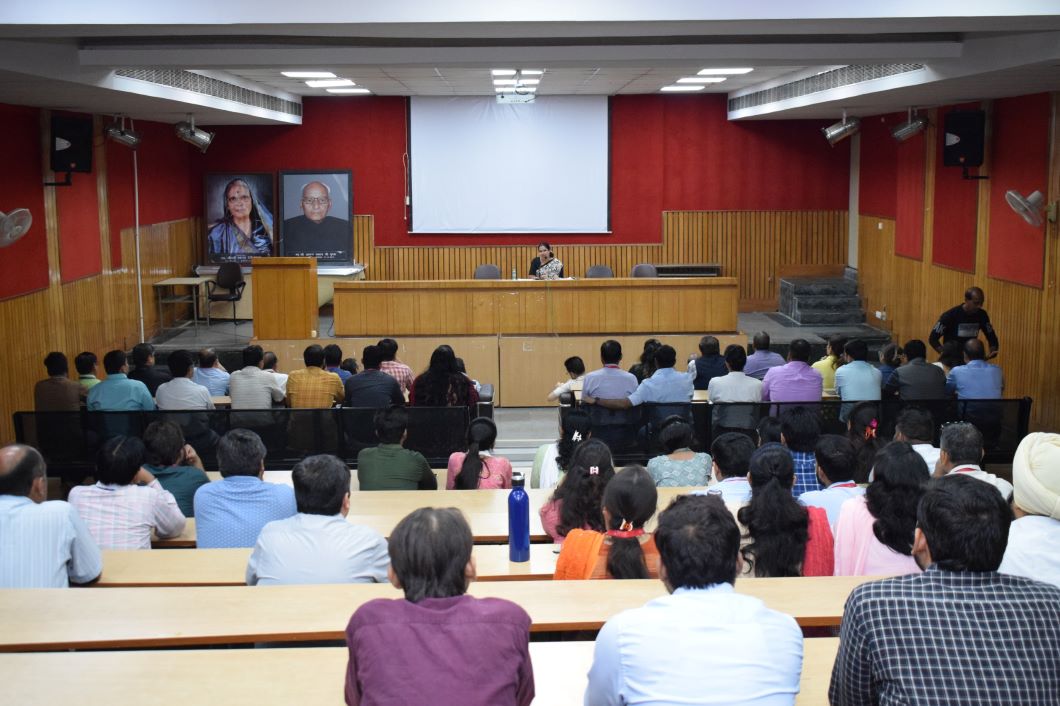 Engaging Interaction with the Faculty - Sharda University Agra